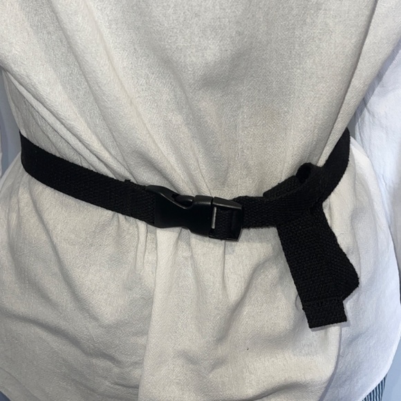 Authentic Disneyland Resort Crossbody Fanny Pack Mickey Mouse Disney Black Red - Picture 7 of 10